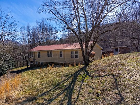 4th image of 209 McCurry Rd