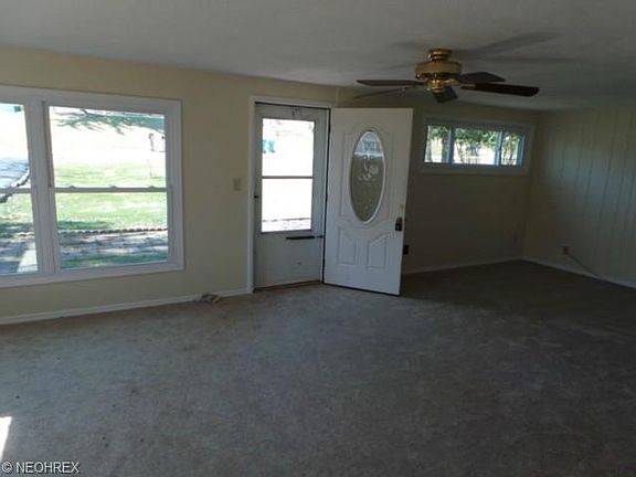 3rd image of 9913 Crestwood Dr