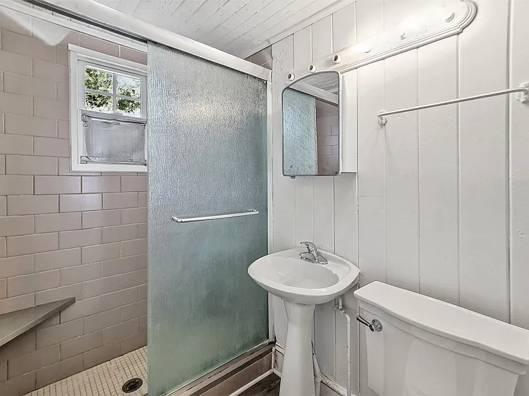 1547 Joyner Ave SE — Photo 23