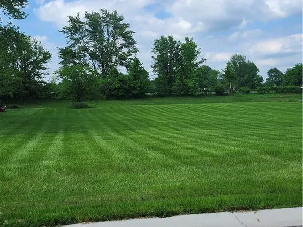3000 E Twin Pines Dr, Harrisonville, MO 64701
