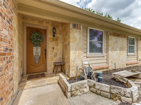 309 Georgetown Dr, Everman, TX 76140
