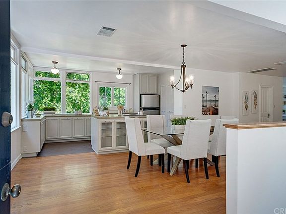 3rd image of 14843 Round Valley Dr