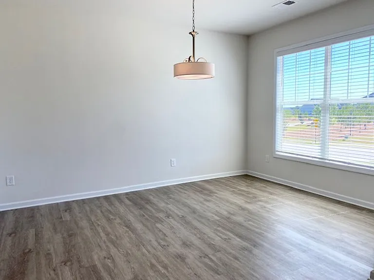 712 Spring Cress Dr — Photo 5