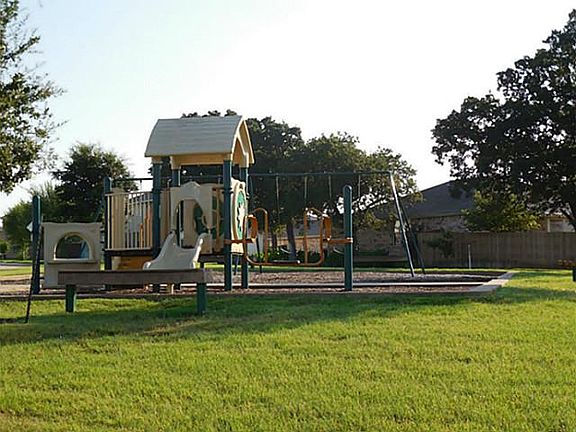 4th image of 3513 Andalusian Dr