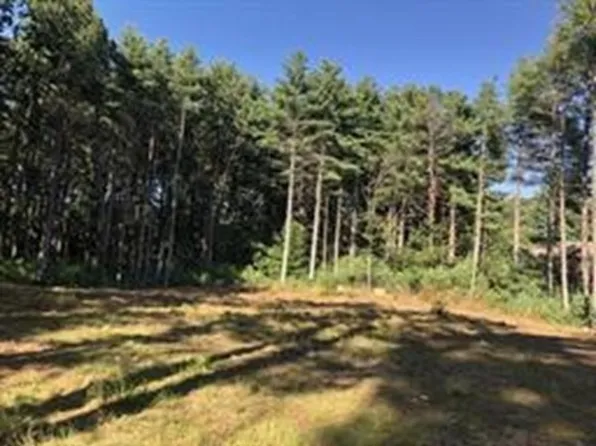 10 Foxboro Rd, Wrentham, MA 02093