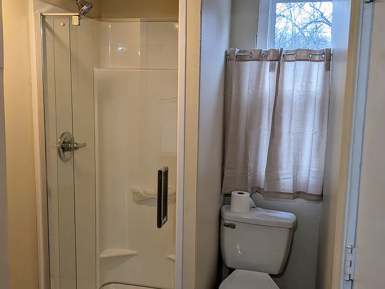 4668 Fairmont Ave — Photo 32