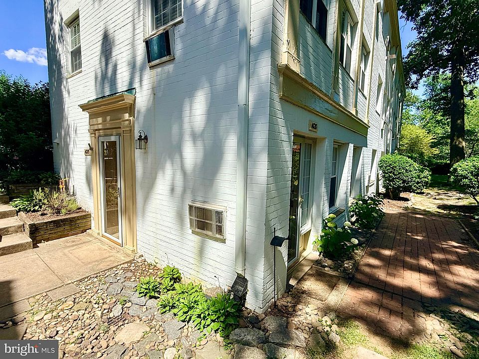 1st image of 1628 Ripon Pl