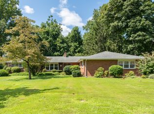 80 High Meadow Rd, Guilford, CT 06437