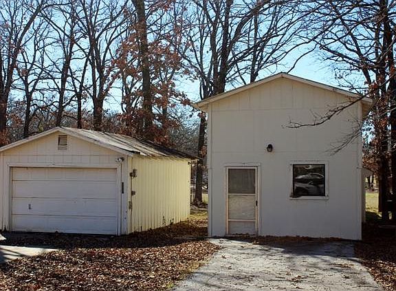 2nd image of 629 Cherry Creek Ln