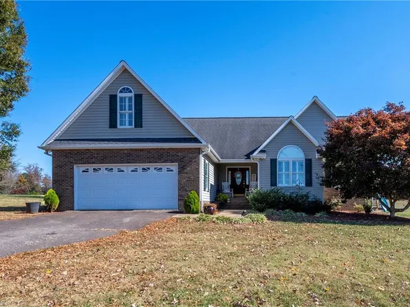 176 Pardue Loop, Advance, NC 27006