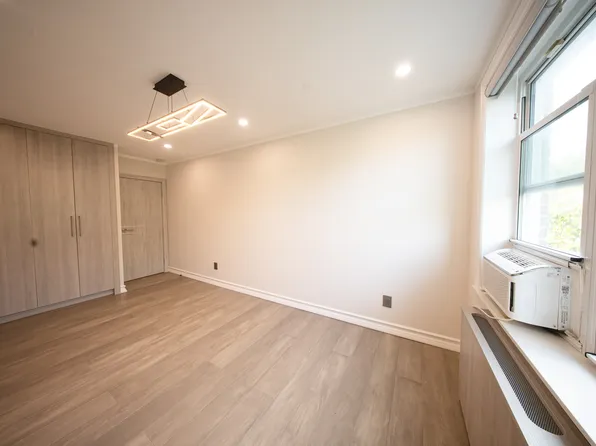 2531 East 7th Street image 20 of 37