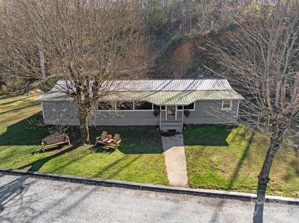 456 Newtown Rd, Rosman, NC 28772