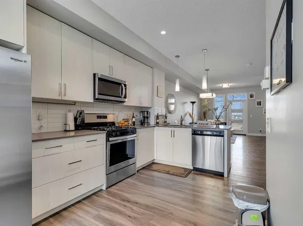 154 S Seton Psge SE, Calgary, AB T3M 3A6