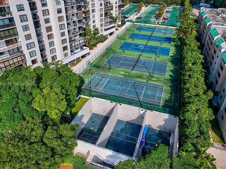 2333 Brickell Ave #305 — Photo 47