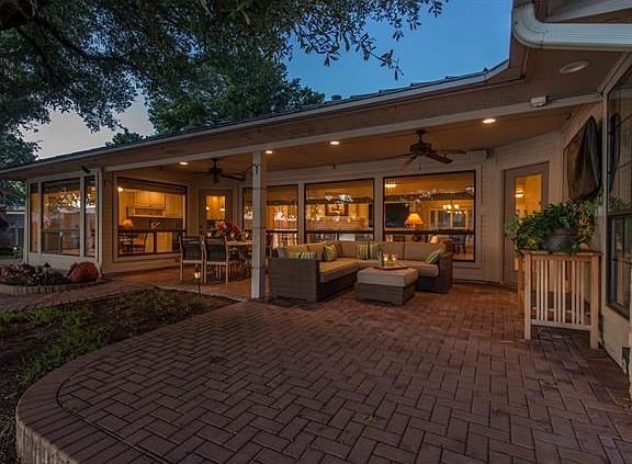 2nd image of 306 Scenic Dr
