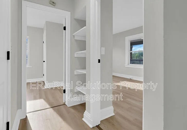 1120 Cole St — Photo 15