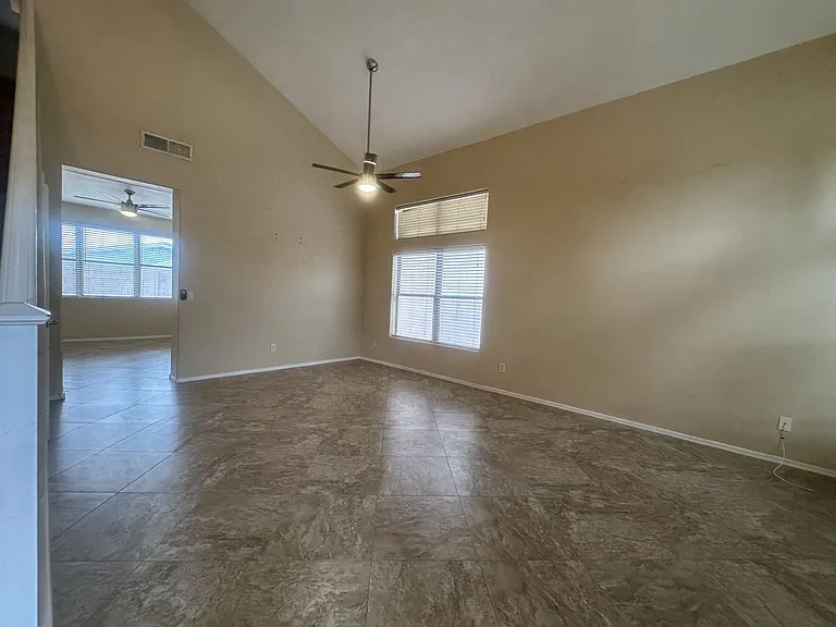 8927 E Crescent Ave — Photo 5