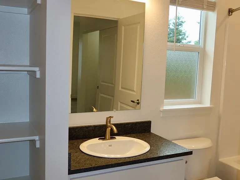 704 Elkins Way SE — Photo 20