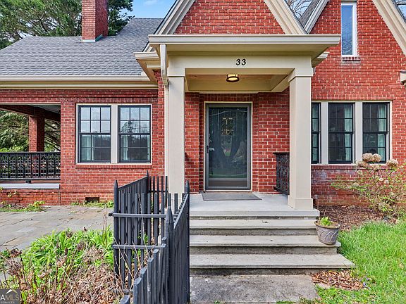 3rd image of 33 Maple St