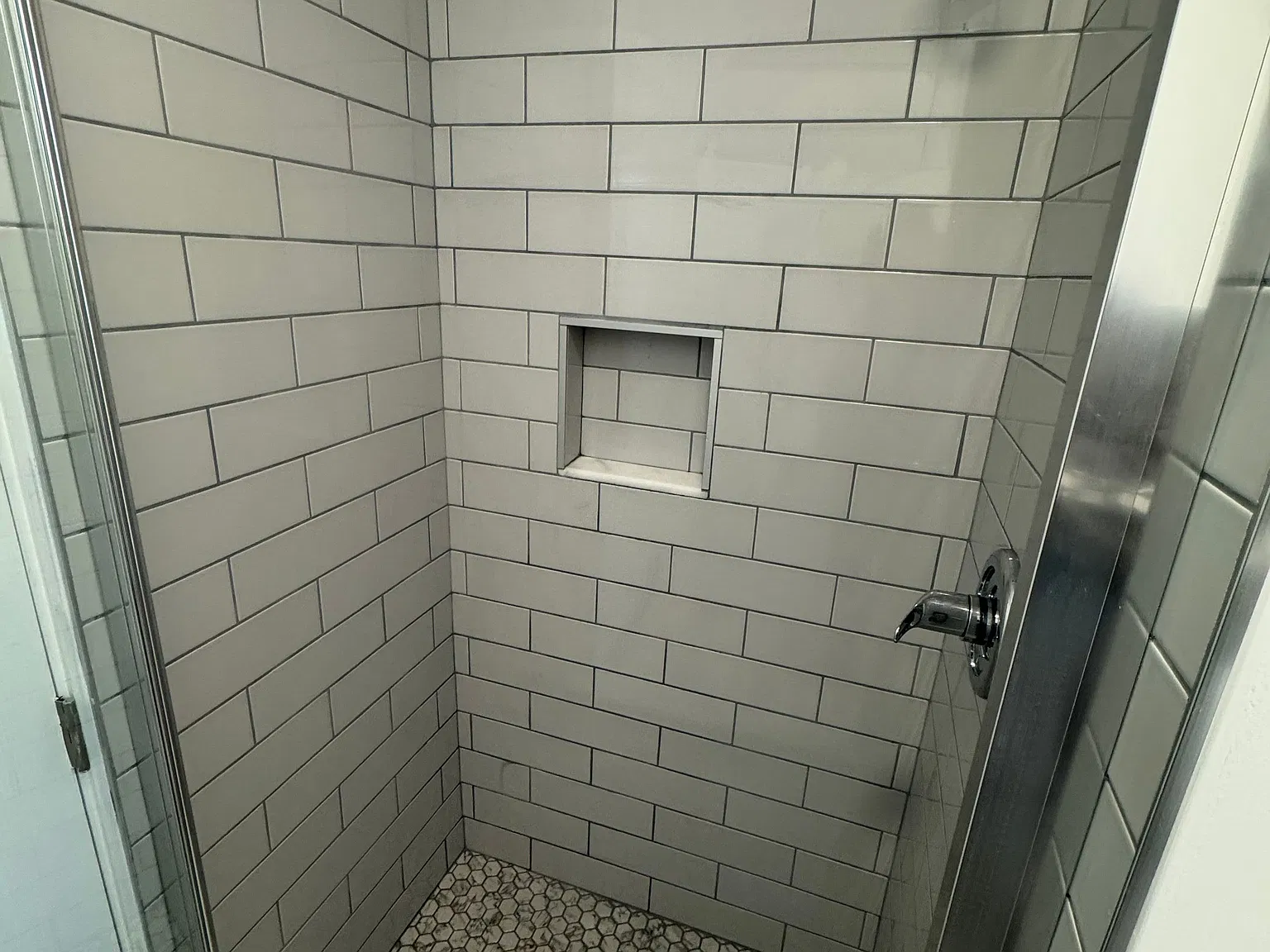 1 bed, 1.0 bath, 730 sqft, $1,700 — Photo 2