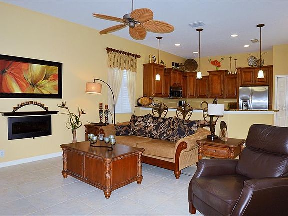 4th image of 3209 Royal Palm Dr
