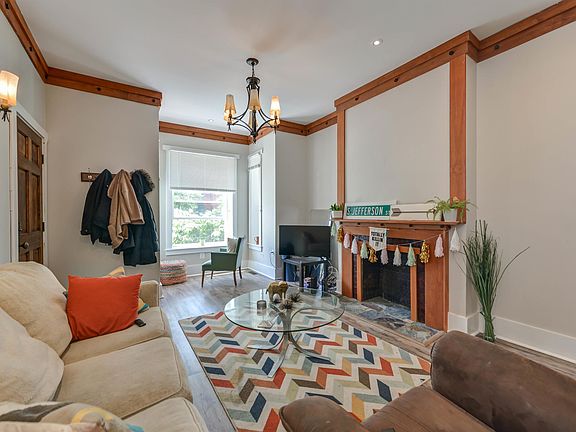 5th image of 52 Q St NE #1
