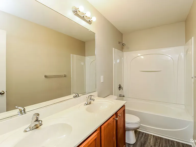 870 Bitting Hall Cir — Photo 10