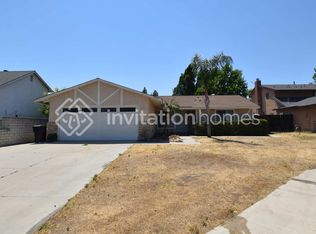 7710 Whitewood Dr, Fontana, CA 92336