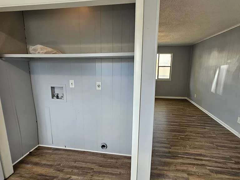 13818 Mail Route Rd — Photo 4