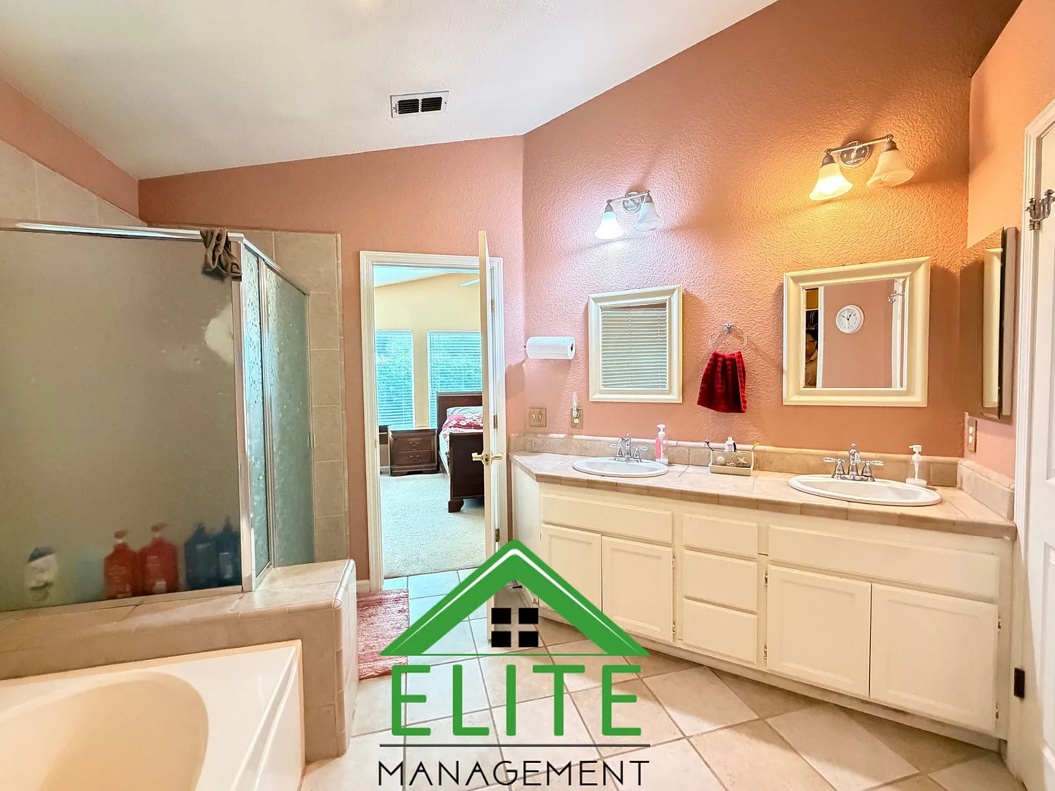 4 bed, 2478 sqft, $3,695 — Photo 2