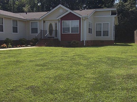 2nd image of 104 Yukon Dr
