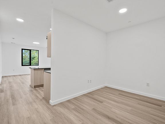 4th image of 117-121 Prospect Ave #502