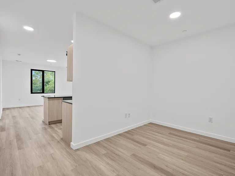 117-121 Prospect Ave #502 — Photo 4