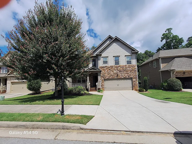 1310 Newbridge Cir — Photo 1