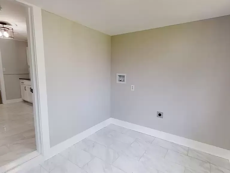 4631 E 4th Pl — Photo 5