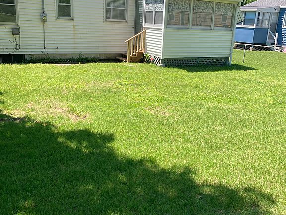 2nd image of 627 Marshfield Dr