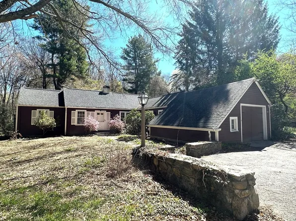 132 Ruggles St, Westborough, MA 01581