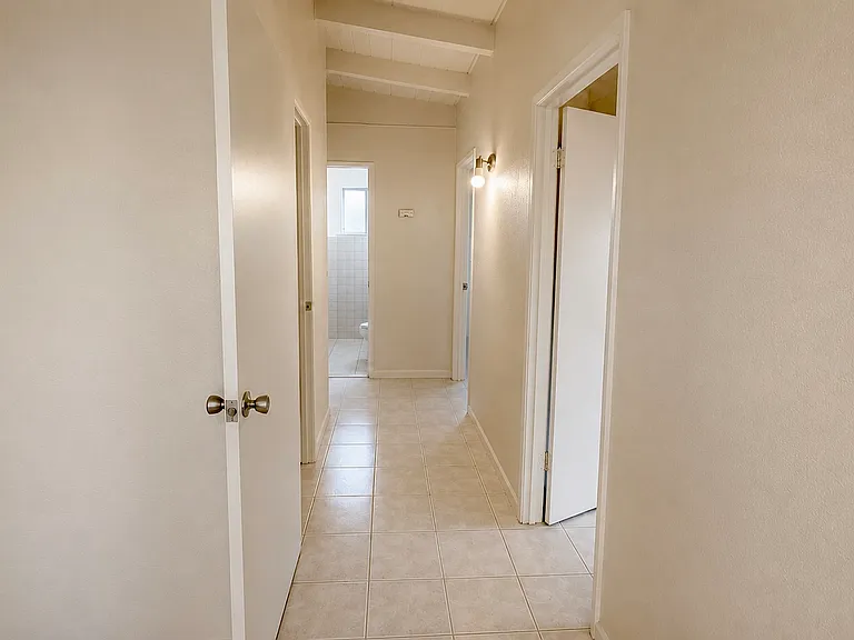 1448 Modoc Ave — Photo 8