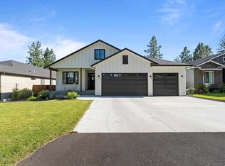 916 E Farwell Rd, Spokane, WA 99208