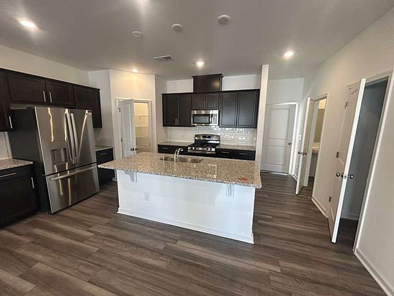 5th image of 3307 Gypsum Dr