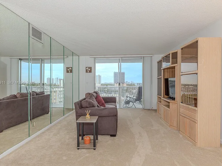 137 Golden Isles Dr #809 — Photo 3