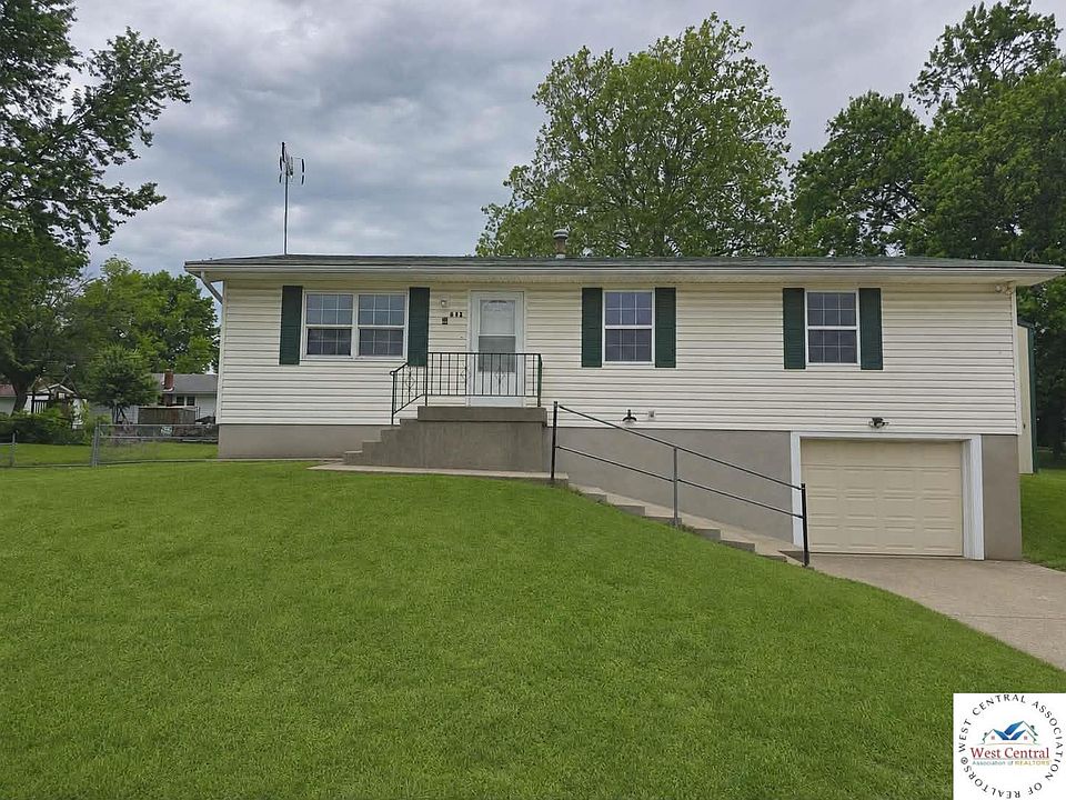 1st image of 811 Schroeder Dr