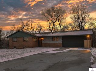 3533 Lee Terrace Rd, Omaha, NE 68112