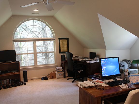 Bedroom/Office space
