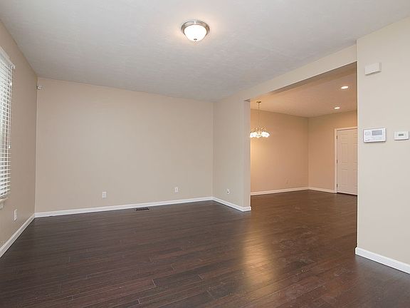 3rd image of 1315 Sullivant Ave