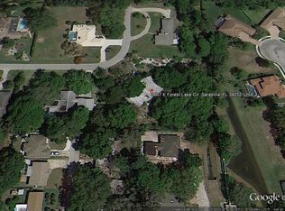 3607 E Forest Lake Cir, Sarasota, FL 34232