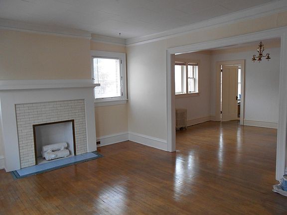 3rd image of 1828 W 1st Ave #C