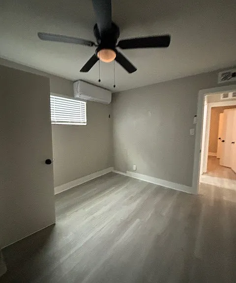 4309 Pease St — Photo 1