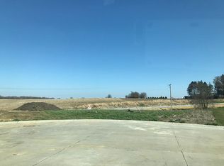15 Foster Ct, Eldridge, IA 52748