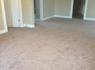 808 12th St NW APT 1, Minot, ND 58703